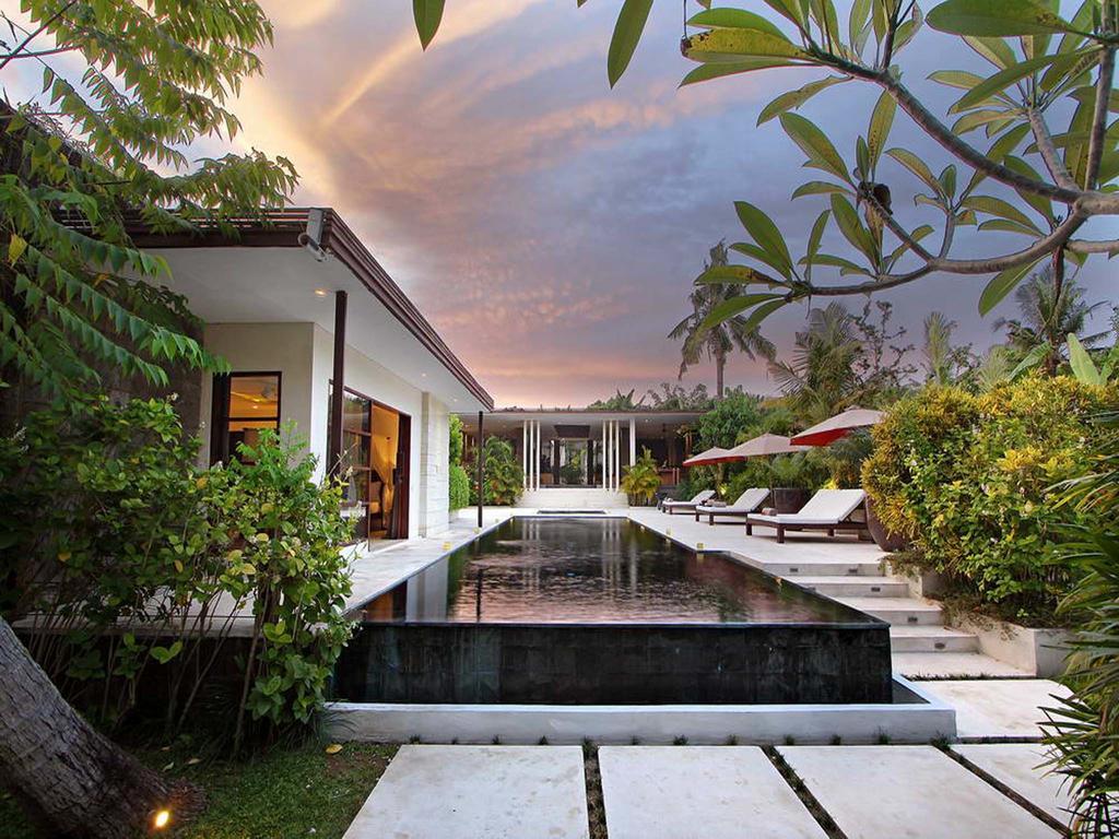 Villa Mona Canggu Стая снимка